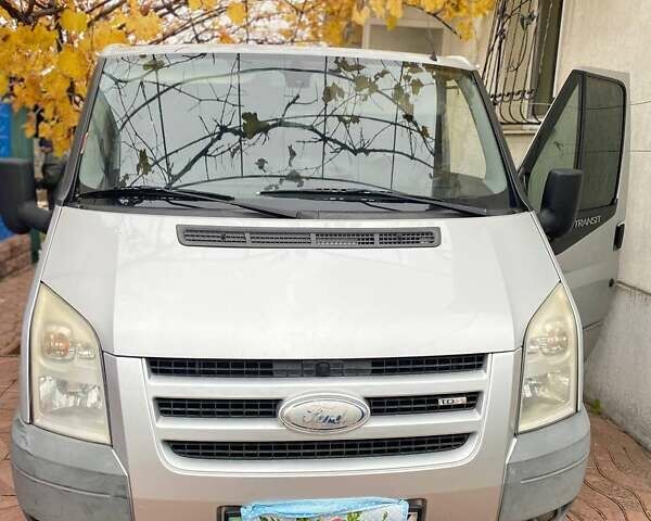 Серый Форд Транзит, объемом двигателя 2.2 л и пробегом 260 тыс. км за 7500 $, фото 2 на Automoto.ua