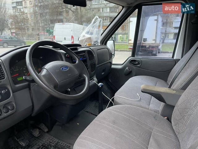 Сірий Форд Транзит, об'ємом двигуна 2 л та пробігом 370 тис. км за 5700 $, фото 8 на Automoto.ua