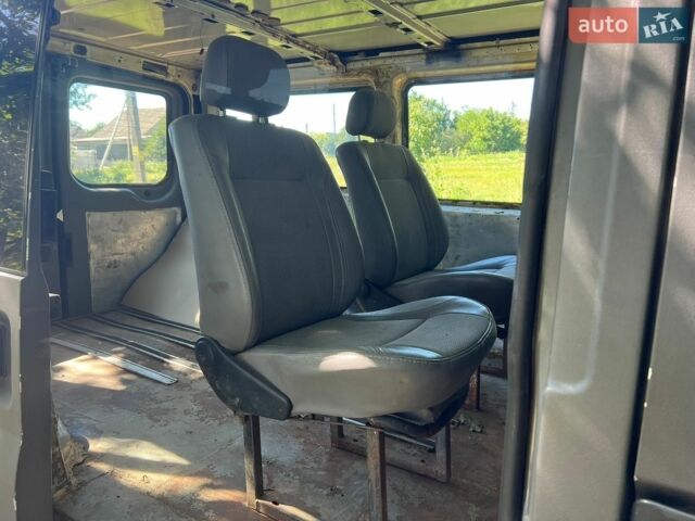 Сірий Форд Транзит, об'ємом двигуна 2.4 л та пробігом 350 тис. км за 3750 $, фото 5 на Automoto.ua