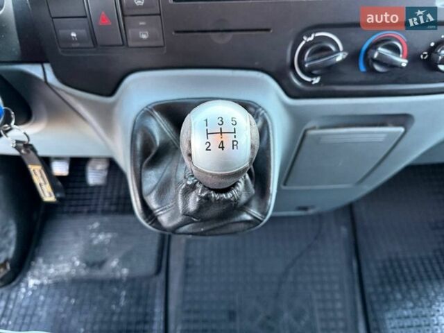 Сірий Форд Транзит, об'ємом двигуна 2.2 л та пробігом 343 тис. км за 5990 $, фото 23 на Automoto.ua