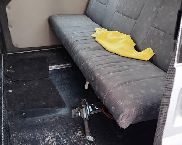 Серый Форд Транзит, объемом двигателя 2.2 л и пробегом 462 тыс. км за 6700 $, фото 6 на Automoto.ua