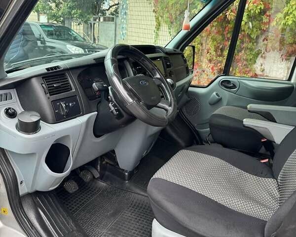 Сірий Форд Транзит, об'ємом двигуна 2.2 л та пробігом 280 тис. км за 7900 $, фото 2 на Automoto.ua