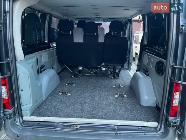 Серый Форд Транзит, объемом двигателя 2.2 л и пробегом 290 тыс. км за 13000 $, фото 29 на Automoto.ua