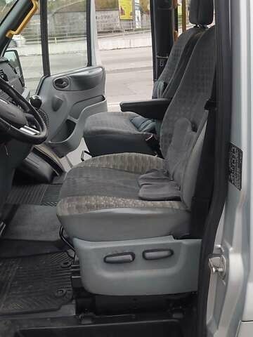 Сірий Форд Транзит, об'ємом двигуна 2.2 л та пробігом 300 тис. км за 8300 $, фото 30 на Automoto.ua