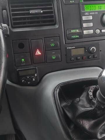 Сірий Форд Транзит, об'ємом двигуна 2.2 л та пробігом 300 тис. км за 8300 $, фото 31 на Automoto.ua