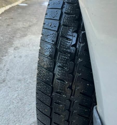 Сірий Форд Транзит, об'ємом двигуна 2.2 л та пробігом 213 тис. км за 7900 $, фото 9 на Automoto.ua