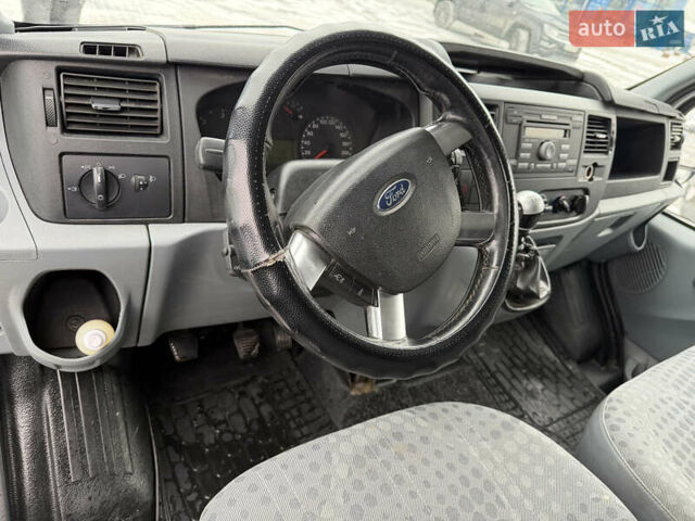 Серый Форд Транзит, объемом двигателя 2.2 л и пробегом 308 тыс. км за 8900 $, фото 7 на Automoto.ua