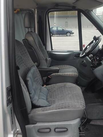 Сірий Форд Транзит, об'ємом двигуна 2.2 л та пробігом 300 тис. км за 8300 $, фото 27 на Automoto.ua