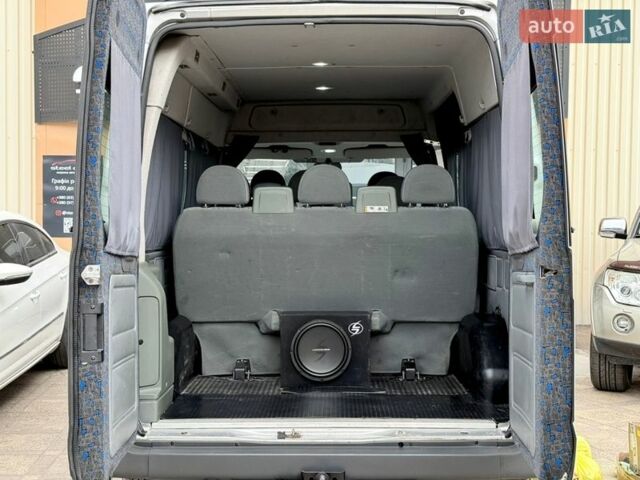 Серый Форд Транзит, объемом двигателя 2.2 л и пробегом 186 тыс. км за 15699 $, фото 8 на Automoto.ua