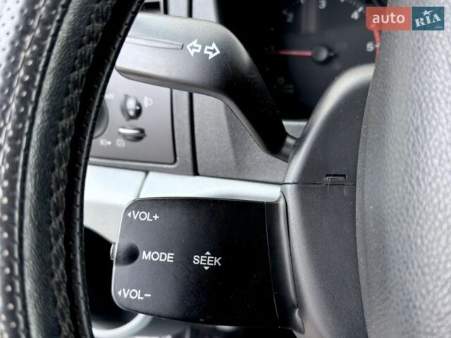 Серый Форд Транзит, объемом двигателя 2.2 л и пробегом 186 тыс. км за 15699 $, фото 23 на Automoto.ua