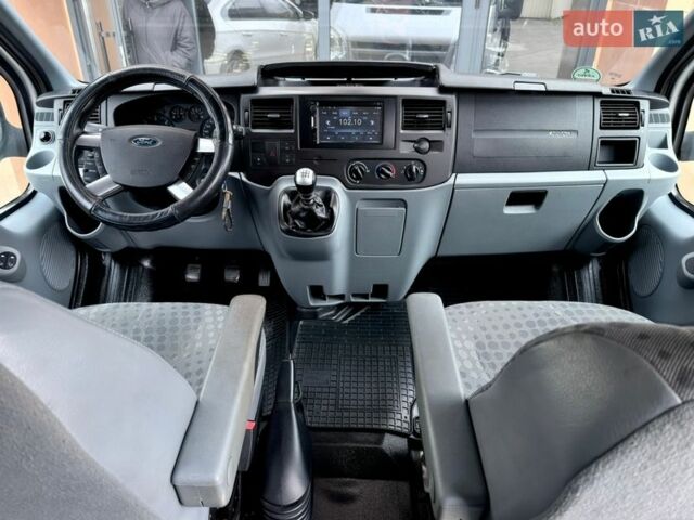 Серый Форд Транзит, объемом двигателя 2.2 л и пробегом 186 тыс. км за 15699 $, фото 12 на Automoto.ua