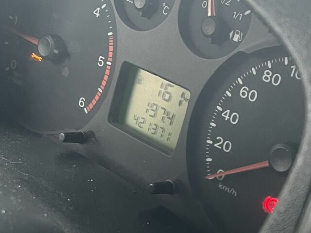 Серый Форд Транзит, объемом двигателя 2.2 л и пробегом 420 тыс. км за 9500 $, фото 4 на Automoto.ua