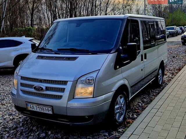 Сірий Форд Транзит, об'ємом двигуна 2.2 л та пробігом 228 тис. км за 11500 $, фото 2 на Automoto.ua