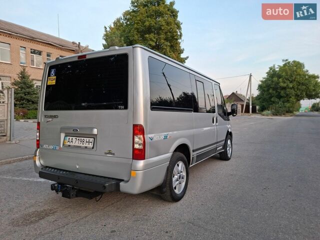 Сірий Форд Транзит, об'ємом двигуна 2.2 л та пробігом 240 тис. км за 13500 $, фото 4 на Automoto.ua