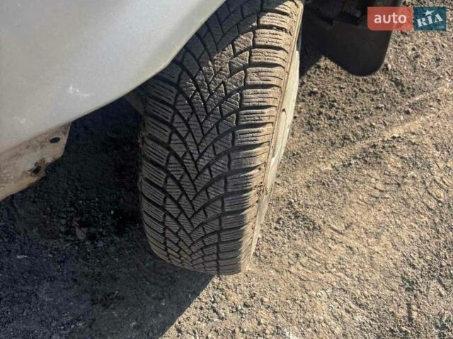 Серый Форд Транзит, объемом двигателя 2.2 л и пробегом 260 тыс. км за 2700 $, фото 5 на Automoto.ua