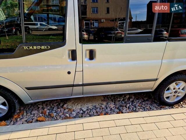 Сірий Форд Транзит, об'ємом двигуна 2.2 л та пробігом 228 тис. км за 11500 $, фото 8 на Automoto.ua