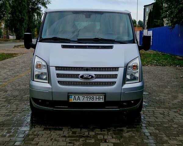 Серый Форд Транзит, объемом двигателя 2.2 л и пробегом 228 тыс. км за 13000 $, фото 5 на Automoto.ua