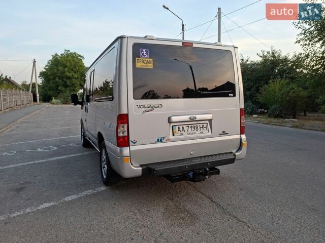 Сірий Форд Транзит, об'ємом двигуна 2.2 л та пробігом 240 тис. км за 13500 $, фото 12 на Automoto.ua