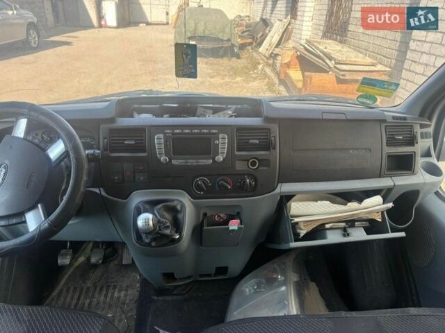 Серый Форд Транзит, объемом двигателя 2.2 л и пробегом 260 тыс. км за 2700 $, фото 7 на Automoto.ua