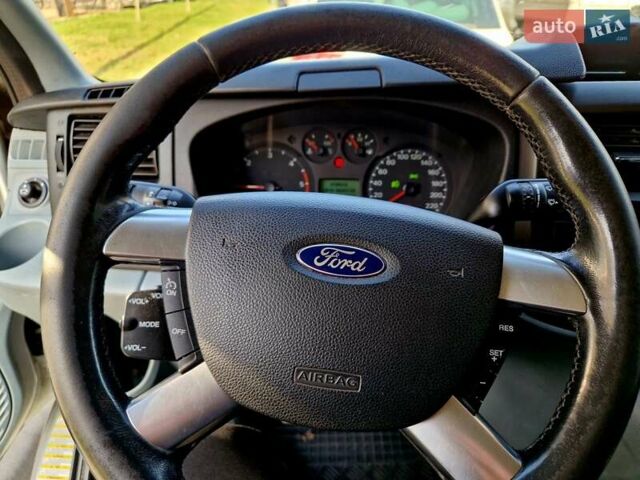 Сірий Форд Транзит, об'ємом двигуна 2.2 л та пробігом 228 тис. км за 11500 $, фото 32 на Automoto.ua