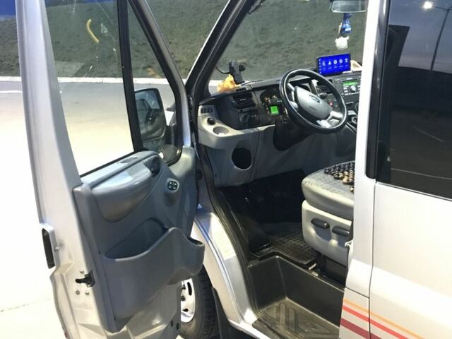 Сірий Форд Транзит, об'ємом двигуна 2.2 л та пробігом 274 тис. км за 14500 $, фото 7 на Automoto.ua