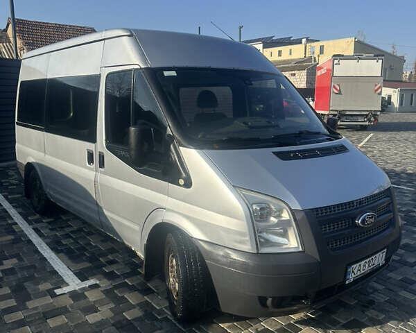 Серый Форд Транзит, объемом двигателя 2.2 л и пробегом 197 тыс. км за 8800 $, фото 2 на Automoto.ua