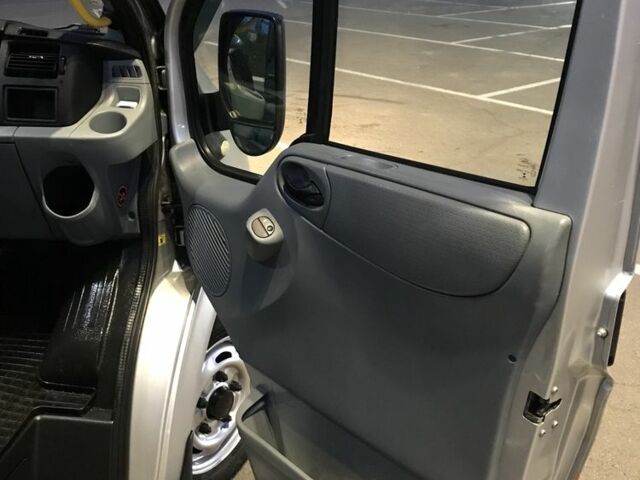 Сірий Форд Транзит, об'ємом двигуна 2.2 л та пробігом 274 тис. км за 14500 $, фото 12 на Automoto.ua