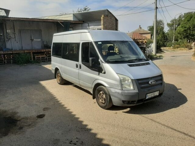 Серый Форд Транзит, объемом двигателя 2.2 л и пробегом 194 тыс. км за 8800 $, фото 1 на Automoto.ua