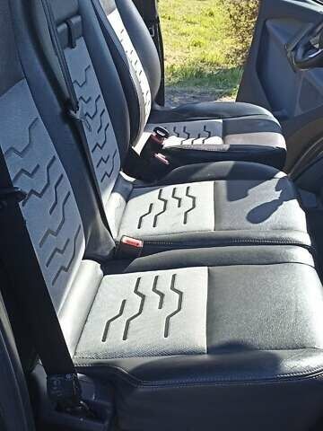 Сірий Форд Транзит, об'ємом двигуна 2.2 л та пробігом 220 тис. км за 11300 $, фото 2 на Automoto.ua