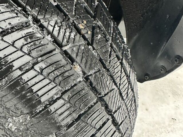 Сірий Форд Транзит, об'ємом двигуна 2.2 л та пробігом 236 тис. км за 15500 $, фото 22 на Automoto.ua