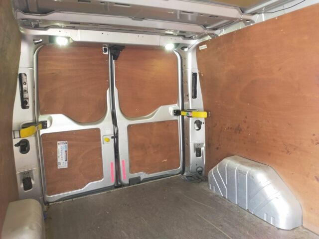 Серый Форд Транзит, объемом двигателя 2.2 л и пробегом 284 тыс. км за 10000 $, фото 3 на Automoto.ua