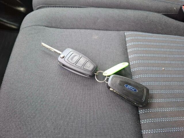 Серый Форд Транзит, объемом двигателя 2.2 л и пробегом 173 тыс. км за 8700 $, фото 19 на Automoto.ua