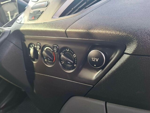 Серый Форд Транзит, объемом двигателя 2.2 л и пробегом 173 тыс. км за 8700 $, фото 13 на Automoto.ua