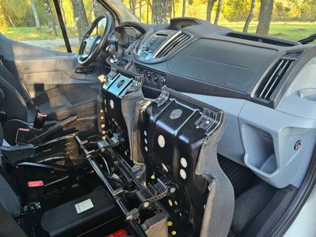 Серый Форд Транзит, объемом двигателя 2 л и пробегом 249 тыс. км за 10400 $, фото 18 на Automoto.ua