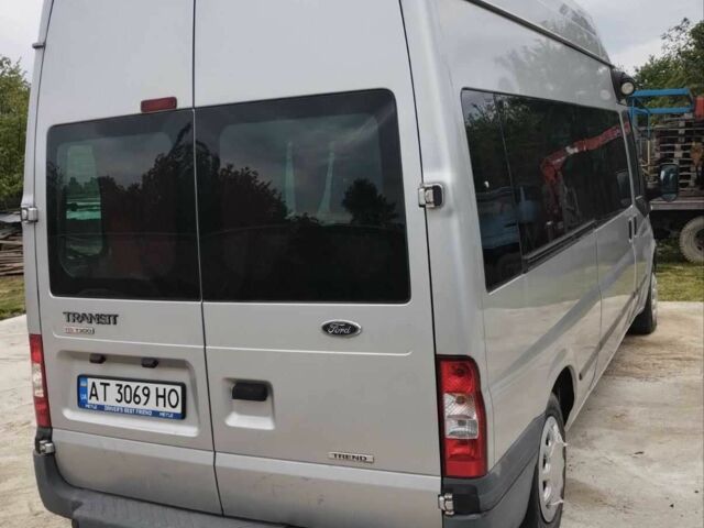 Сірий Форд Транзит, об'ємом двигуна 2.2 л та пробігом 240 тис. км за 8500 $, фото 2 на Automoto.ua
