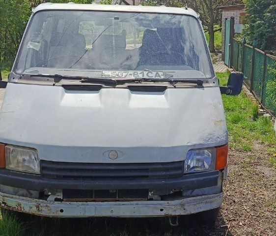 Сірий Форд Транзит, об'ємом двигуна 0 л та пробігом 300 тис. км за 1100 $, фото 1 на Automoto.ua