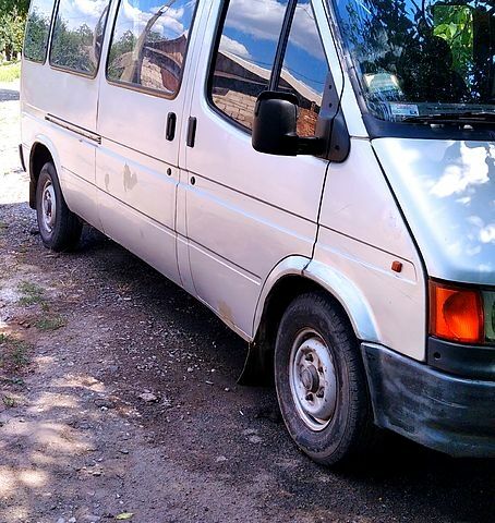 Серый Форд Транзит, объемом двигателя 2.5 л и пробегом 350 тыс. км за 3500 $, фото 4 на Automoto.ua