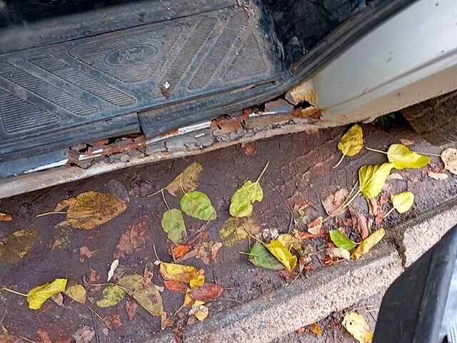 Серый Форд Транзит, объемом двигателя 2 л и пробегом 200 тыс. км за 3600 $, фото 1 на Automoto.ua