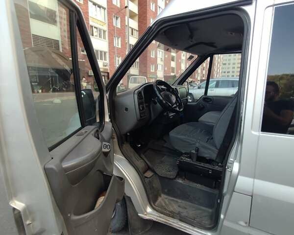 Сірий Форд Транзит, об'ємом двигуна 2.4 л та пробігом 433 тис. км за 5200 $, фото 6 на Automoto.ua