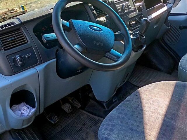 Форд Транзит 2006 у Запоріжжя на Automoto.ua Сірий Форд Транзит, об'ємом двигуна 2.2 л та пробігом 280 тис. км за 4500 $, фото 4 на Automoto.ua
