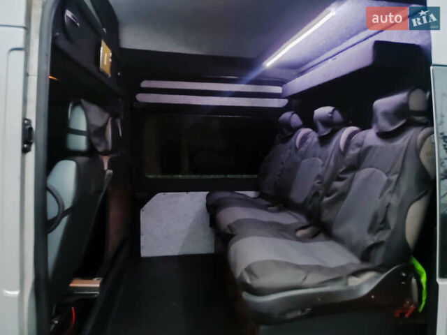 Сірий Форд Транзит, об'ємом двигуна 2.4 л та пробігом 288 тис. км за 9500 $, фото 6 на Automoto.ua