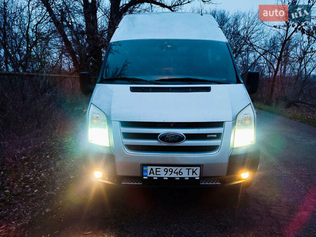 Сірий Форд Транзит, об'ємом двигуна 2.4 л та пробігом 288 тис. км за 9500 $, фото 27 на Automoto.ua