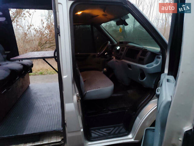 Сірий Форд Транзит, об'ємом двигуна 2.4 л та пробігом 288 тис. км за 9500 $, фото 13 на Automoto.ua