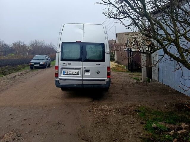 Сірий Форд Транзит, об'ємом двигуна 2.4 л та пробігом 627 тис. км за 8500 $, фото 1 на Automoto.ua