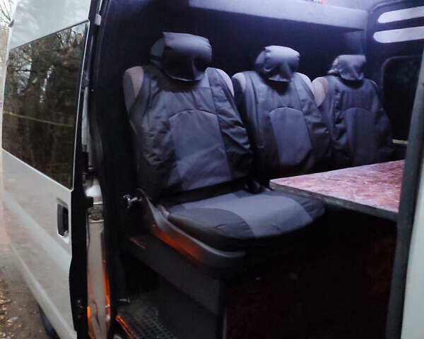 Сірий Форд Транзит, об'ємом двигуна 2.4 л та пробігом 288 тис. км за 9500 $, фото 17 на Automoto.ua