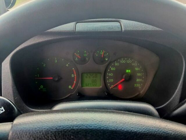 Сірий Форд Транзит, об'ємом двигуна 2.4 л та пробігом 627 тис. км за 8500 $, фото 4 на Automoto.ua