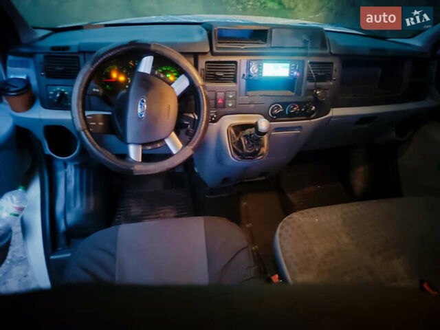 Сірий Форд Транзит, об'ємом двигуна 2.4 л та пробігом 288 тис. км за 9500 $, фото 20 на Automoto.ua