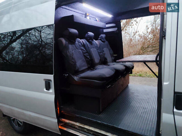 Сірий Форд Транзит, об'ємом двигуна 2.4 л та пробігом 288 тис. км за 9500 $, фото 12 на Automoto.ua