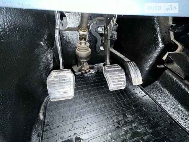 Сірий Форд Транзит, об'ємом двигуна 2.2 л та пробігом 167 тис. км за 14000 $, фото 11 на Automoto.ua