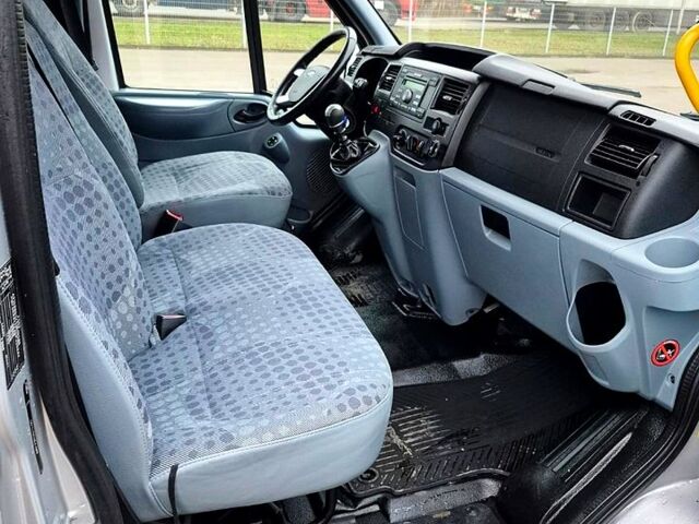 Серый Форд Транзит, объемом двигателя 2.2 л и пробегом 270 тыс. км за 13300 $, фото 9 на Automoto.ua